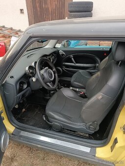 Veškeré náhradní díly Mini Cooper R50 9/2005 liquid yellow - 7