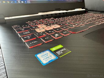 Herní notebook Asus ROG Strix - 7