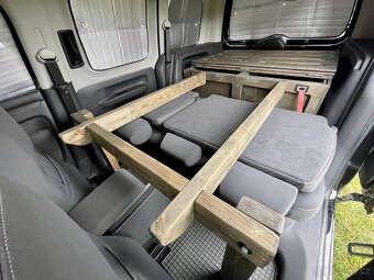 VW Caddy 2.0 tdi - TOP stav CAMPER úprava - 7