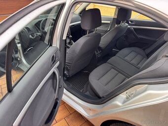 Škoda Octavia 1.9TDI 77Kw Ambition + ALU - 7