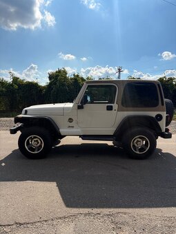 Jeep Wrangler 4.0 L6 automat - 7