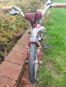 Červené dětské kolo BMW - 7