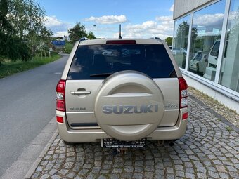 Suzuki Grand Vitara 2.0i Comfort benzín 103kw - 7
