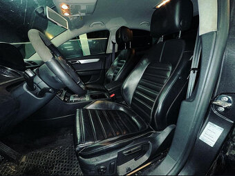 Vůz na náhradní díly VW Passat B7 sedan 2012 BWS NHZ LC8Z - 7