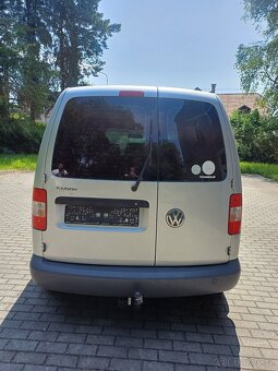 Prodám VW Caddy Life v krásném stavu bez koroze - 7