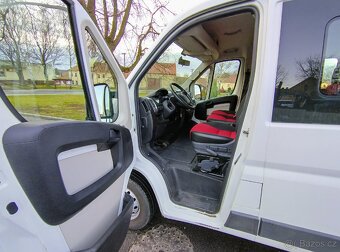Půjčovna minibus 9 míst automat - 7