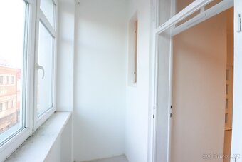 Pronájem bytu 3+kk, 81 m2 Křižíkova - 7