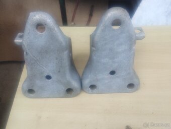 Zadní úchyty škoda favorit a Felicia - 7