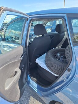 Hyundai ix20 1.6i CVVT 92Kw Trikolor - 7