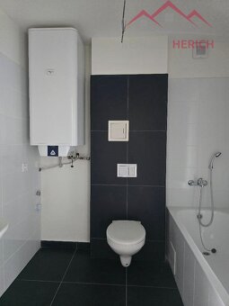 Pronájem bytu 3+kk, rekonstrukce, 65 m2, Žižkovo náměstí - A - 7