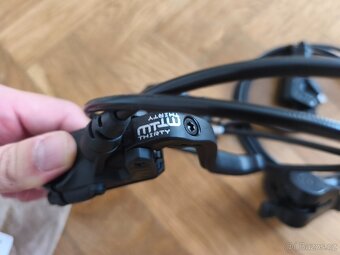 Sada brzdového a dalšího příslušenství (Shimano...) na kolo - 7