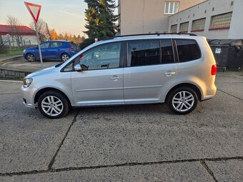 Dobrý den nabízím k prodeji krásný rodiny vůz Volkswagen Tou - 7