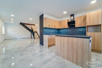Rodinný dům 4+kk, na pozemku 231 m2, Roudnice nad Labem, okr - 7