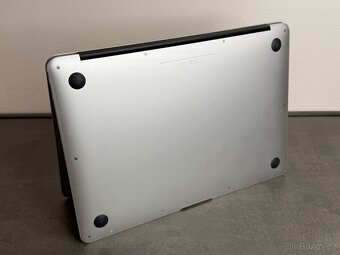 Macbook Air 13'' 2017 / i5 / 8GB / 128GB SSD - 7