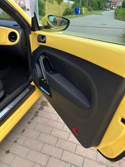 VW Beetle 1,6 TDi 77kw. R-Line Kola Top Stav, servisní kniha - 7