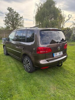 VW Touran Highline 2.0 TDI 7mist,Webasto,bixenony - 7