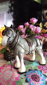 Prodám krásné porcelánové koníky - 7