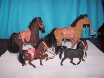 Barbie, Ken, retro s příslušenstvím- 80léta - 7