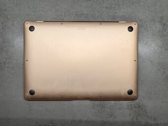 MacBook Air 13” (2019, Intel) – zlatý – originální krabice + - 7