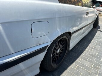 Bmw e36 323i coupe - 7
