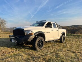 DODGE RAM 5.7 HEMI V8 4x4 možná výměna - 7