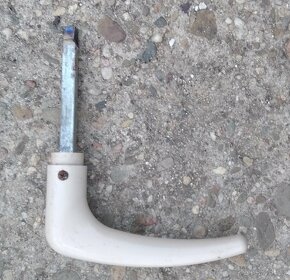 Prodám dřevěné násady na kosu - 7