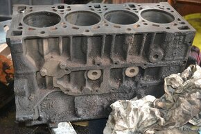 Peugeot Boxer 2,5 tdi r.v. 99 , přední nárazník etc. DJ5TED - 7