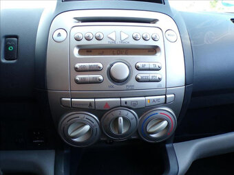 Daihatsu Sirion 1,0 i - 7