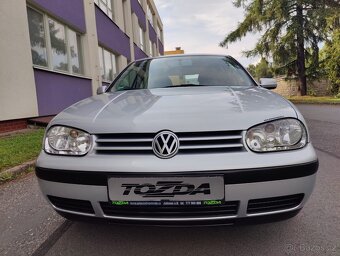 Volkswagen Golf 1,4i 16V / klima / 5-dveří / - 7