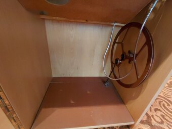 Skříňkový šicí sttoj - 7