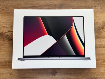MacBook Pro 16” - 7