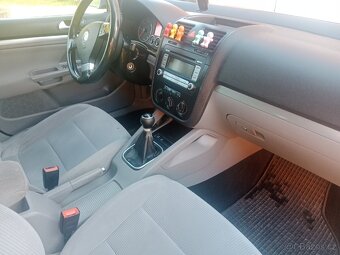 VW Golf 5 variant 2.0 TDI 2010 - 7