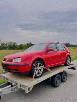 Volkswagen Golf IV 1.6 - 7
