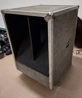 Zesilovače 2x, Reprobedny 4x, subwoofer 1x - 7