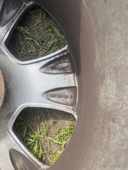 Alu kola + letní pneu R17 Audi - 7