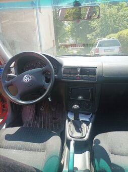 Prodám VW GOLF4 1,6; 16V 77 kW r.v. 2001 - 7