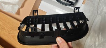 PŘEDNÍ MASKA, LEDVINKY BMW 1 E87, E81, 2004-2007, ČERNÁ - 7