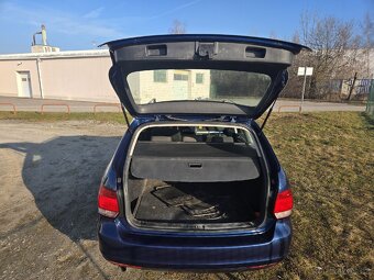 VW Golf VI, 1.6TDI, 77kw, nová STK. Model 2011 - 7