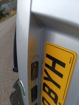 Skoda Fabia 2 combi facelift - páté dveře, víko kufru - 7