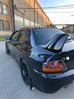 Mitsubishi Lancer Evolution 9 MR - 7