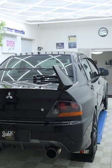 Mitsubishi Lancer Evolution 9 MR - 7