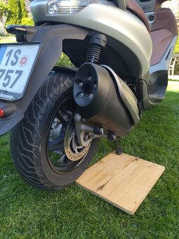 Piaggio Beverly 350 - 7