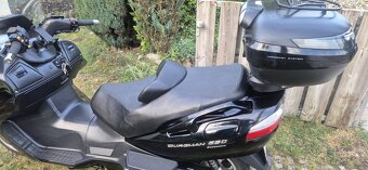 Suzuki Burgman 650 Executive - 7