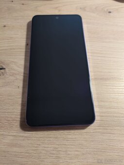 Vivo V40 SE 128/8GB RAM - výborný stav, záruka - 7