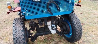 Malotraktor domácí výroby a vozík - 7