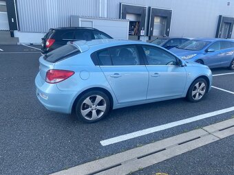 Chevrolet Cruze 1.6i - 7
