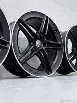 Originální litá kola Mercedes AMG R19 - 7