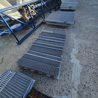 Vyprodej ozinkovane pochozi rosty a schodnice - 7