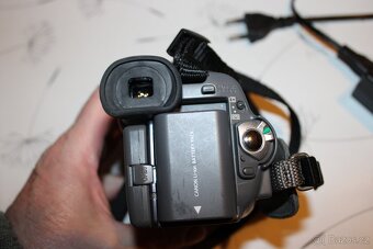 Kamera Canon MVX200i - 7