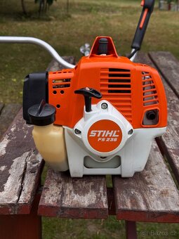 Křovinořez Stihl 235 - 7